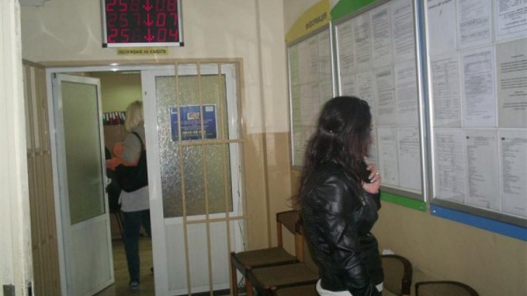 Над 1000 обявени работни места по време на трудовите борси през октомври