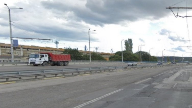 Депутатите нищят състоянието на "Аспаруховия мост"