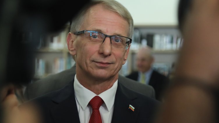 Ще получат ли пенсионерите коледни надбавки тази година? Вижте какво каза премиерът