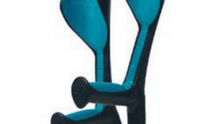 14-годишен захвърли патерици и влезе в състезание по фитнес