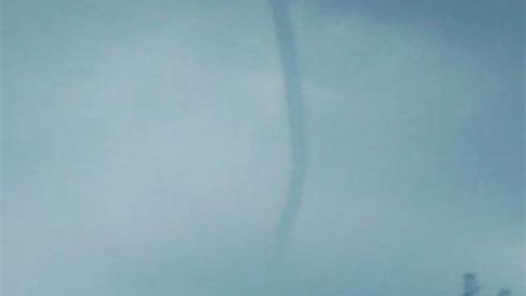 Торнадо се изви над пазарджишко село 