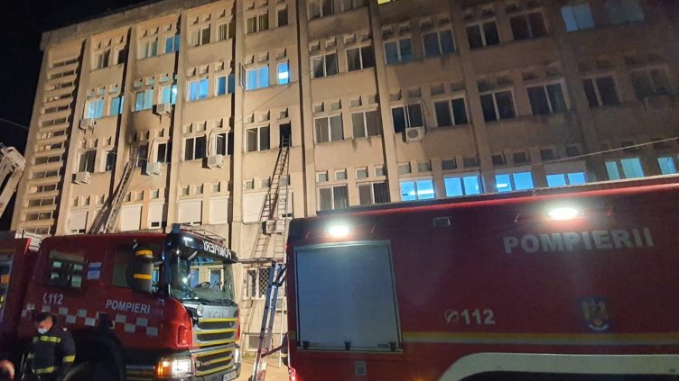 След пожара в болница в Букурещ - протест