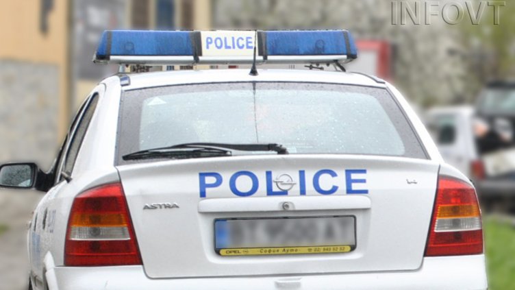 Мъж даде рушвет на полицаи, те го арестуваха