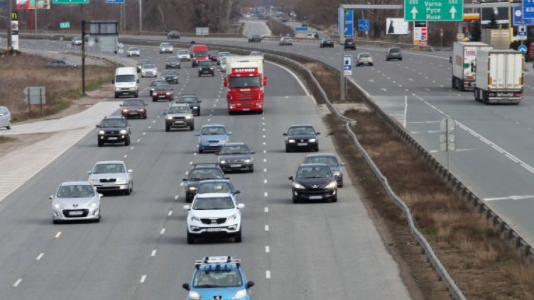 "За" и "Против" въвеждането на тол системата от 2017-а