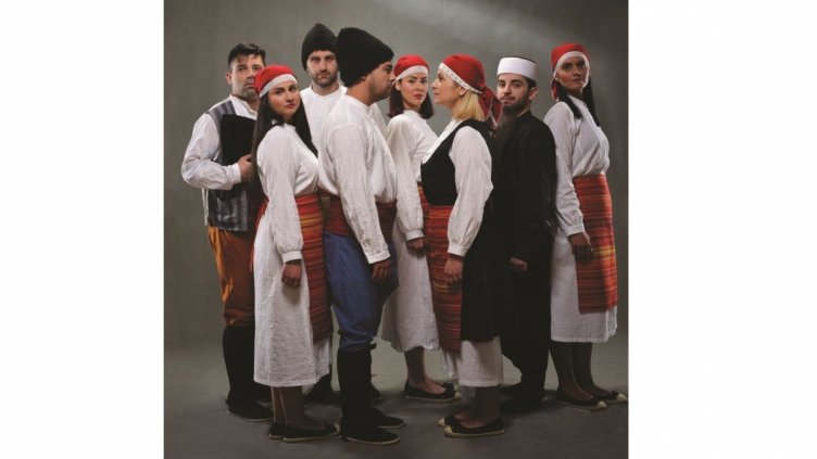 Театрална трупа от банкови служители играе благотворително