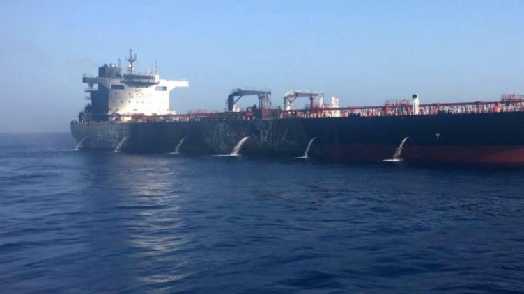 Иран: Отказването от нашия петрол ще направи моретата опасни