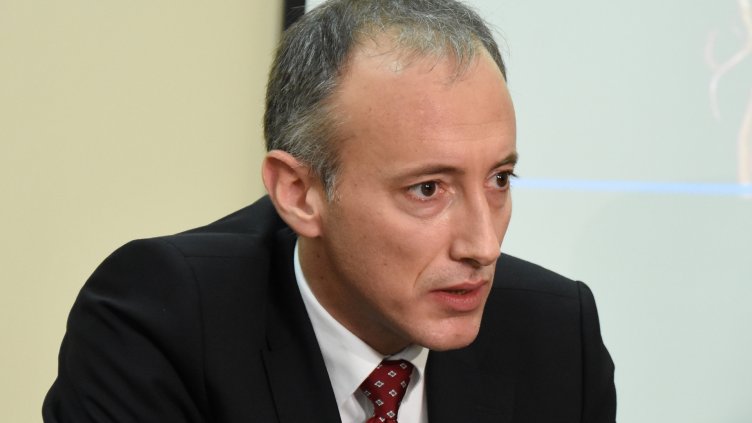 Грипната ваканция няма да се отучва, каза във Варна министър Красимир Вълчев.