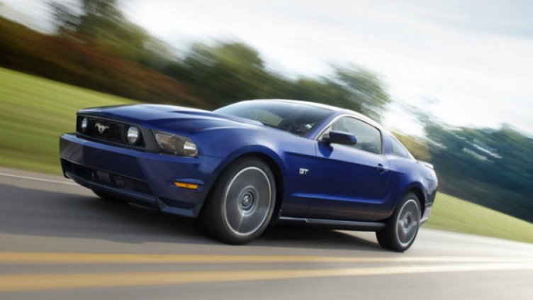 Тийнейджър арестуван след преследване с 330 км/ч