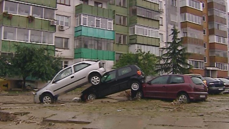 Половината къщи в &quot;Аспарухово&quot; били незаконни