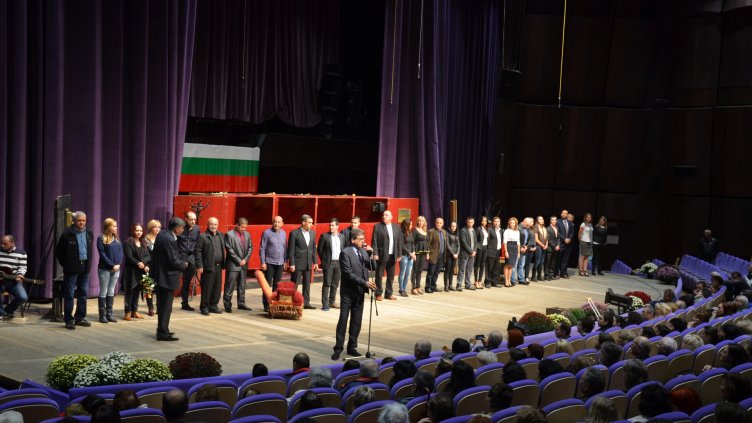 Кандидатите на „Отечество“ обещаха да нямат други идоли освен варненци