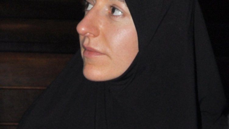 Оставиха в ареста холандка, искала да се бие в името на Аллах