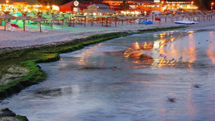 Шумоизолиращи бариери ще бъдат поставени около заведенията на открито във Варна