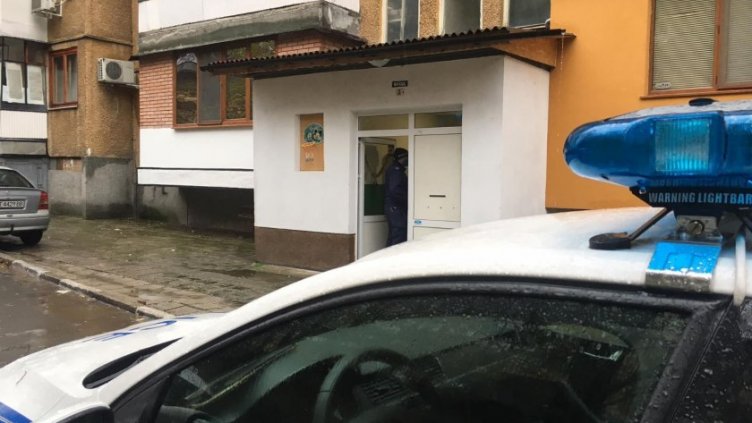 Откриха разчленен труп в контейнер за смет 