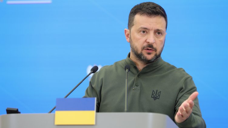 Зеленски лети за Великобритания