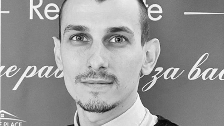 На плажа във Варна: Казват последно сбогом на трагично загиналия Иван