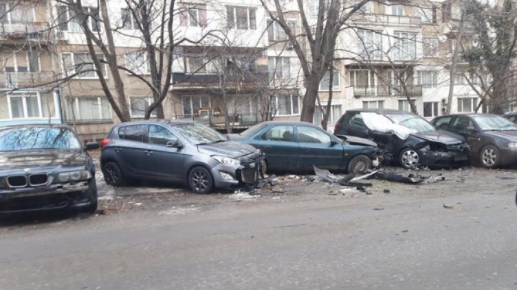 Мъж потроши 7 коли, гонили го да го ограбят