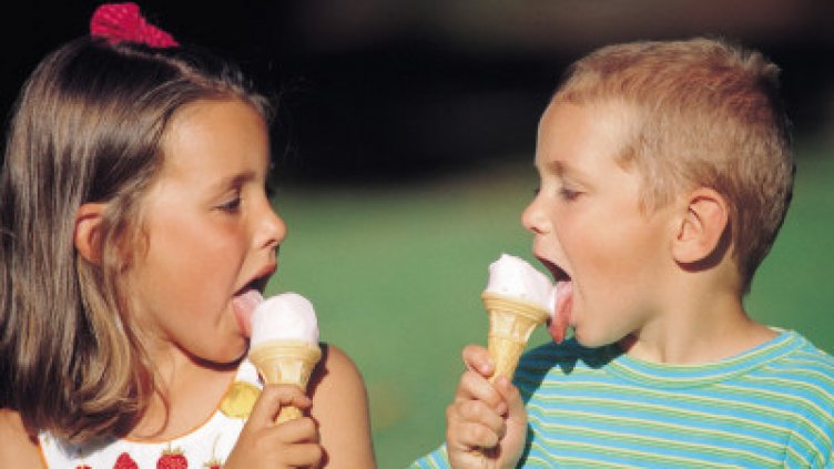 БАБХ: Ядем безопасен сладолед 