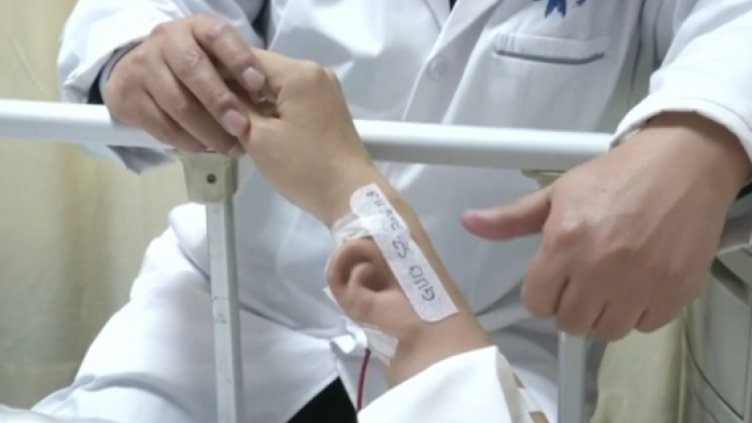 Хирурзи създадоха ново ухо на ръката на пациент