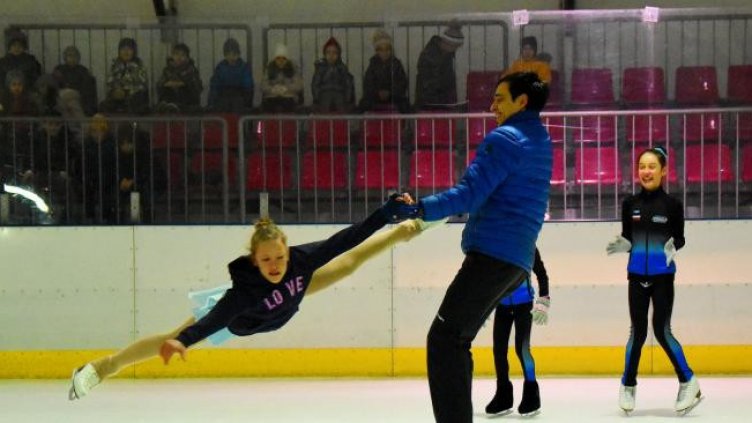 Затварят за профилактика ледената пързалка във Варна