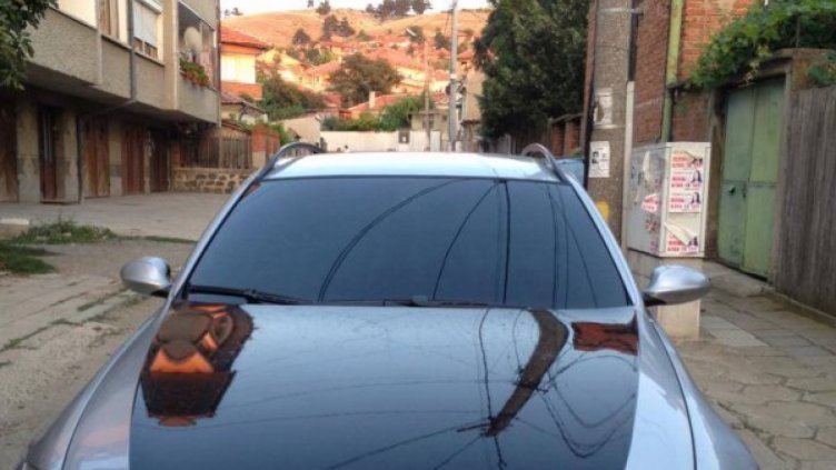 Спират от движение колите със затъмнени предни стъкла