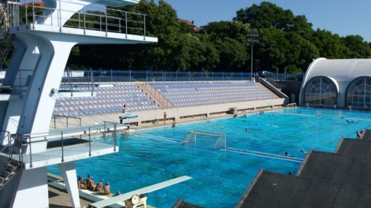Затварят басейн "Алекси Алексиев" във Варна до 3 февруари