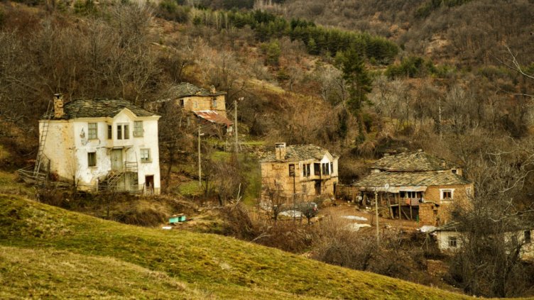 571 села у нас са без население или с едноцифрен брой жители