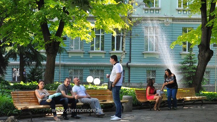 Висшето образование = скрита безработица