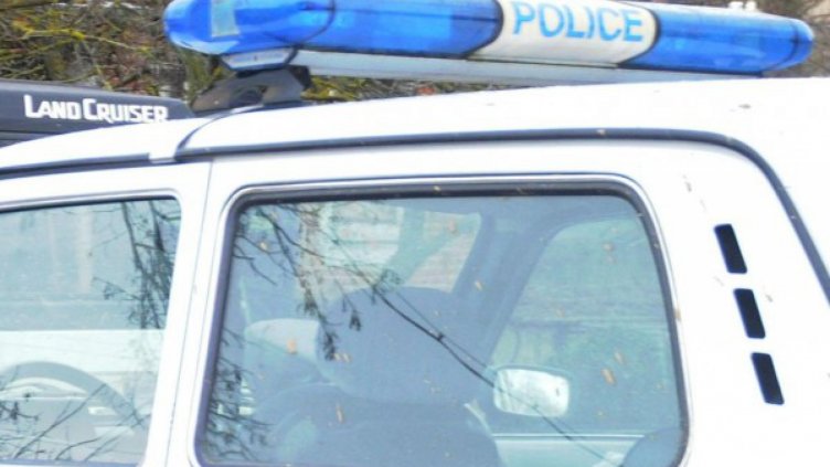 Деца бежанци скитат по пътя Разград - Русе