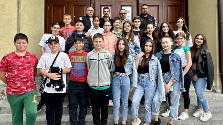 Спортни легенди посрещаха варненци в Деня на отворените врати на експозицията в Юнашкия салон