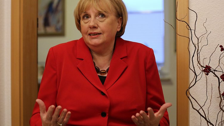 Ерата на Меркел към края си, двойничката й се готви за пенсия