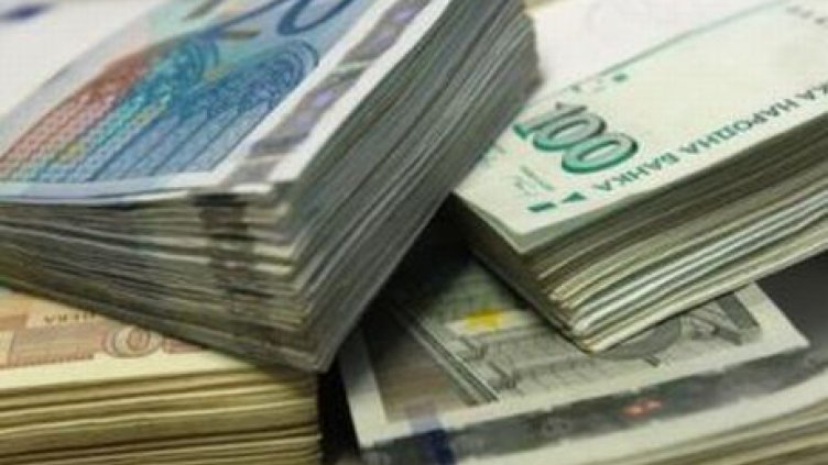 Повече пари за учителите в малките населени места