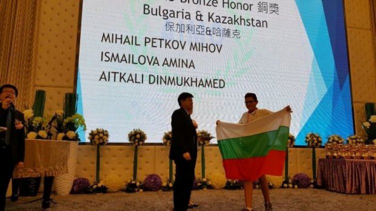 Български ученик спечели бронз от азиатската олимпиада по математика