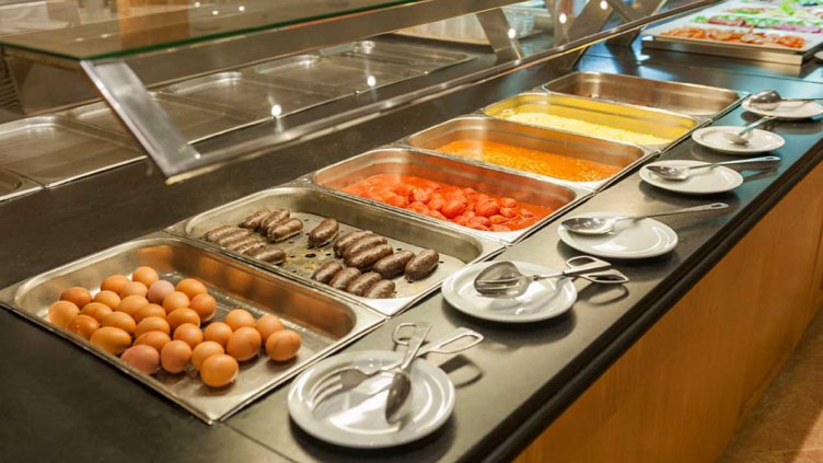 Агенцията по храните издаде 18 акта за нарушения в заведения по морето