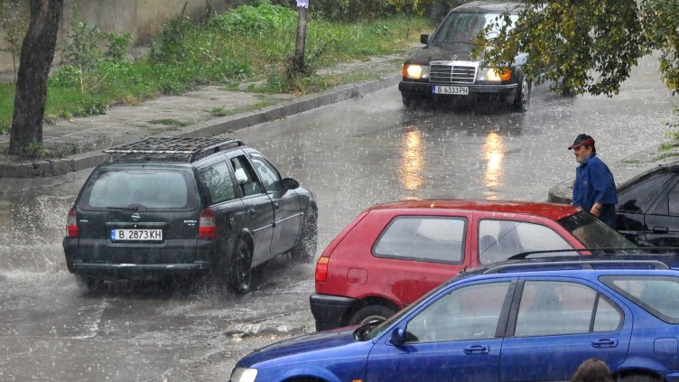 10 сигнала в община Варна заради пороя