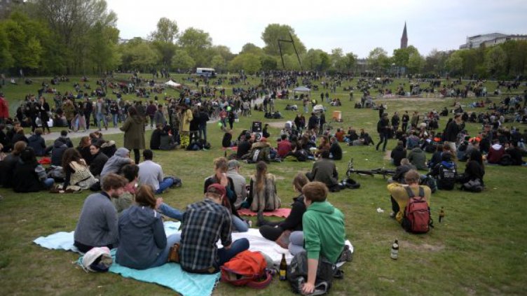 Германците си искат ограниченията заради COVID-19 