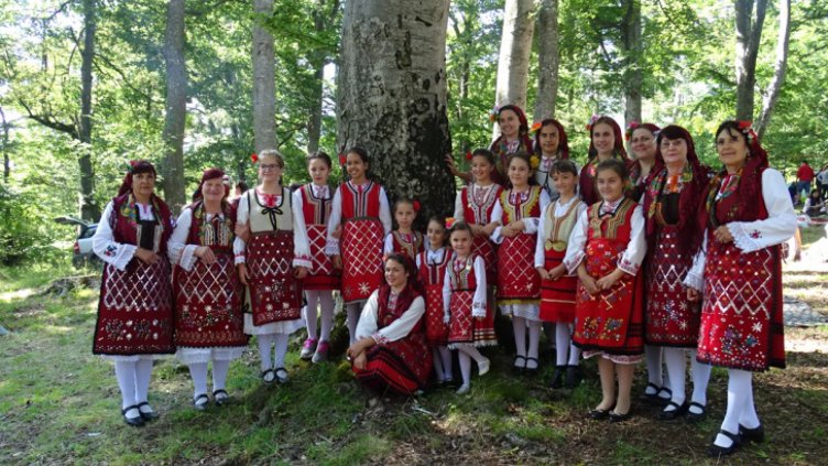 Над 2 000 самодейци от 84 групи пеят и танцуват на събора „Пирин пее”