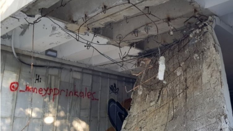 Корозия срутила тавана на подлеза във Варна?