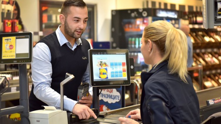 За да израснеш в кариерата, са нужни упорита работа и желание да учиш