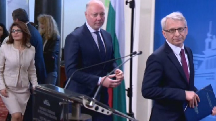 ГЕРБ/СДС и ПП/ДБ се сближават: Готвят общ закон за шеф на НС (ВИДЕО)