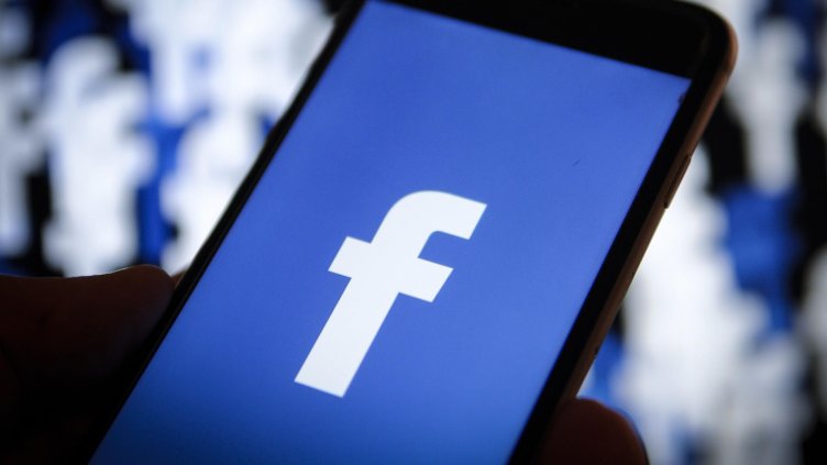 Facebook ще маха групи и страници, дезинформиращи за ваксините  