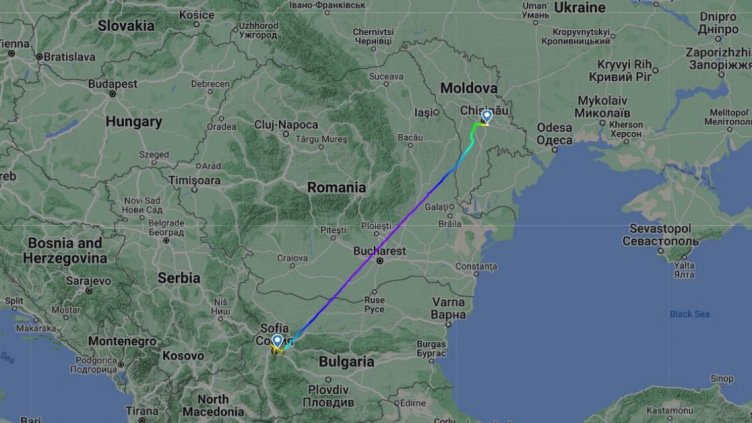 Зеленски пътува към България с правителствения Ербъс LZ-AOB