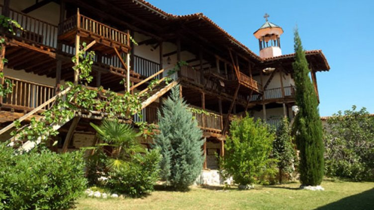 Силен интерес на миряните към манастирите в Югозападна България