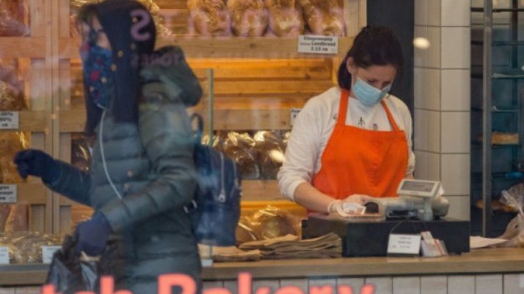Ако вирусът е стълба, ние сме на последното стъпало, обясни математик
