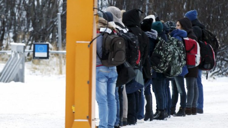 Норвегия дава пари на 500 мигранти... Да си ходят!