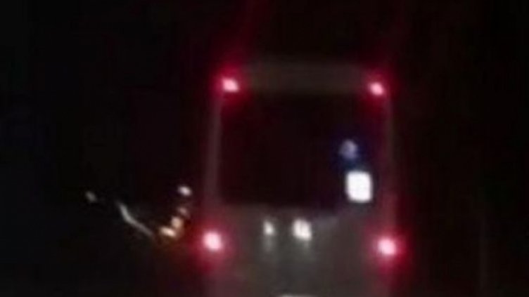Автобус от градския транспорт хвърчи със 100 км/ч в Пловдив