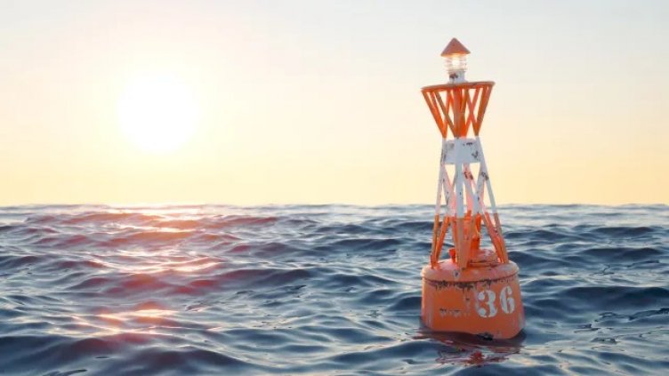 Рибар оцеля два дни в океана, хванат за океански буй