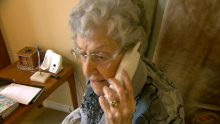 Телефонни измамници се представят за полицаи