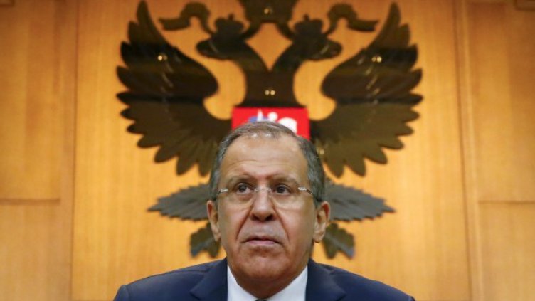 НАТО да си стои в своите граници, размаха пръст Лавров
