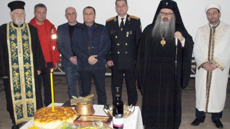 Хитрино отбеляза годишнина от трагедията с молебен и курбан