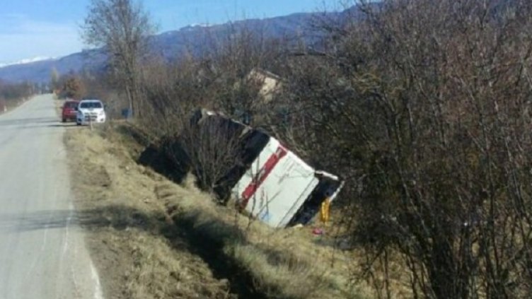 Катастрофиралият автобус се движил твърде бързо